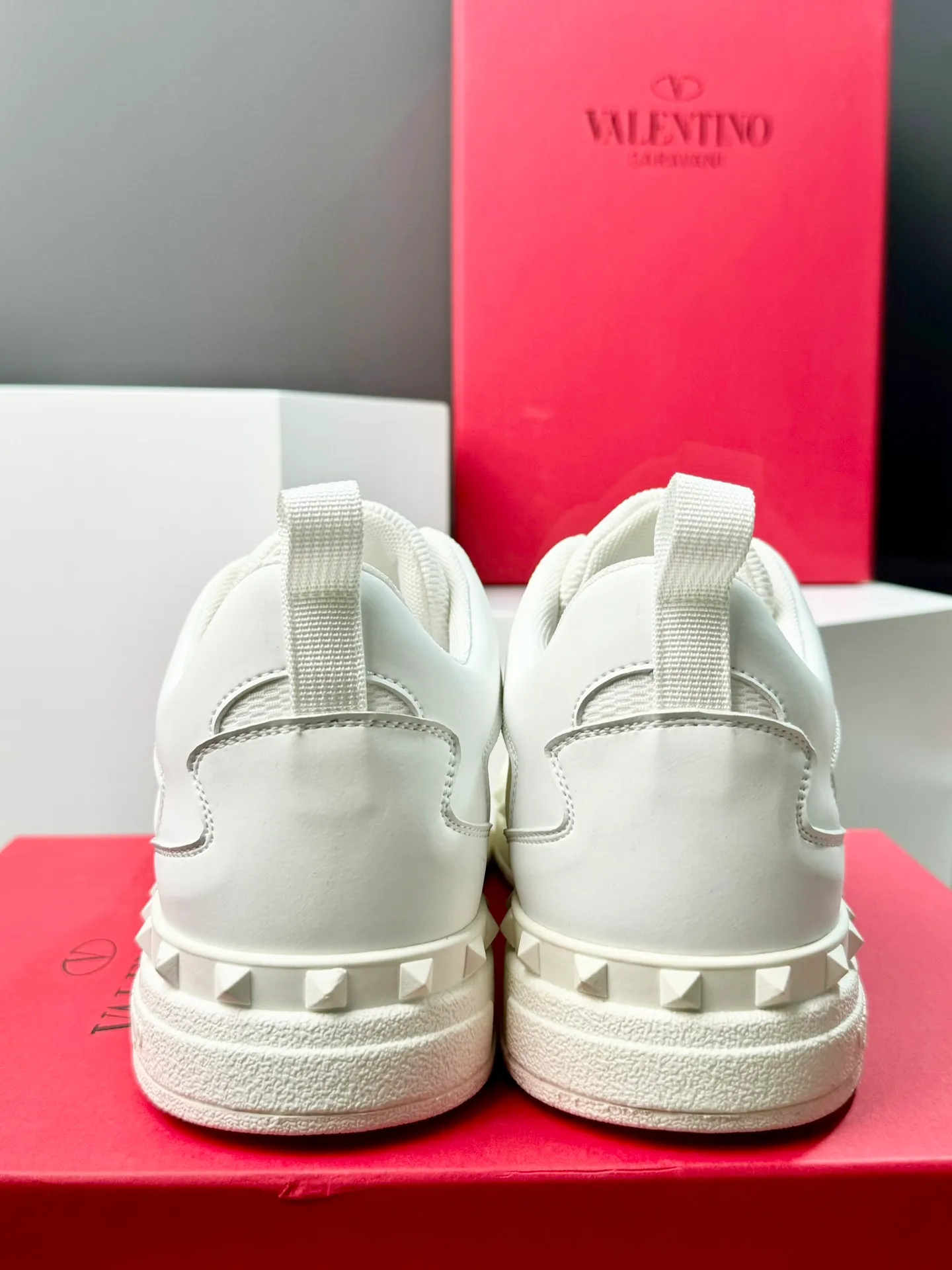 Men's shoes 💰440 Valentino "VALENTINO" hot sale ❤️ Counters ship at the same time 1:1 👏 Imported cowhide + mesh lining 🐂 Couple's casual fashion sneakers, exquisite workmanship, original original outsole 38-44 (45 customized, non-refundable)